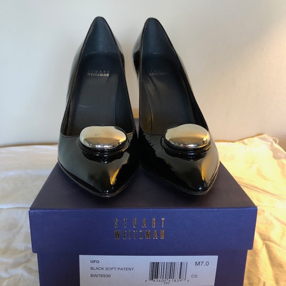 Stuart Weitzman Shoes - Stewart Weiztman UFO Patent Leather Pumps
